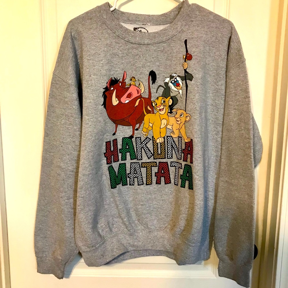 Disney Gray long sleeve sweatshirts pullover with front design “Hakuna Matata”